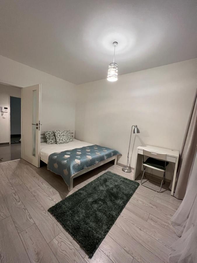 Free Parking In Garage Karolina Plazza, New Cosy Studio With All You Need Praga Exterior foto