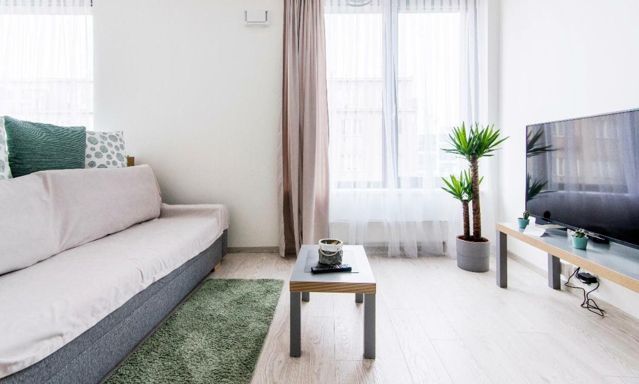Free Parking In Garage Karolina Plazza, New Cosy Studio With All You Need Praga Exterior foto