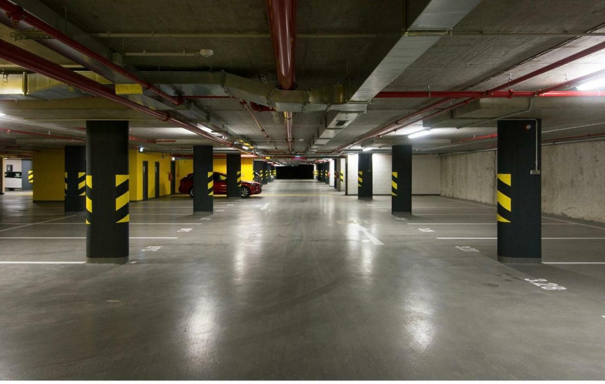 Free Parking In Garage Karolina Plazza, New Cosy Studio With All You Need Praga Exterior foto